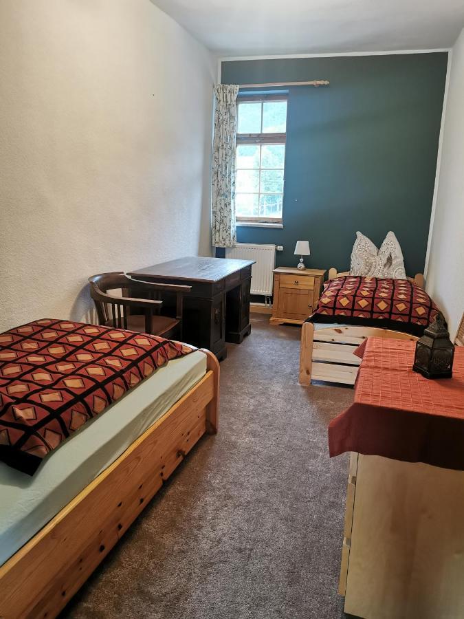 Ruhige Ferienwohnung Im Gutshaus Niederorschel Ngoại thất bức ảnh